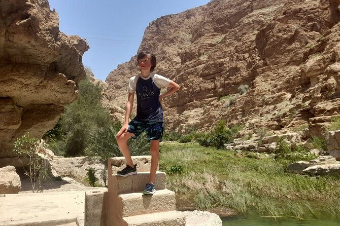 2 Days Private Wadi Shab Tour in Desert Safari - Fitness, heat, and packing tips that keep the day fun