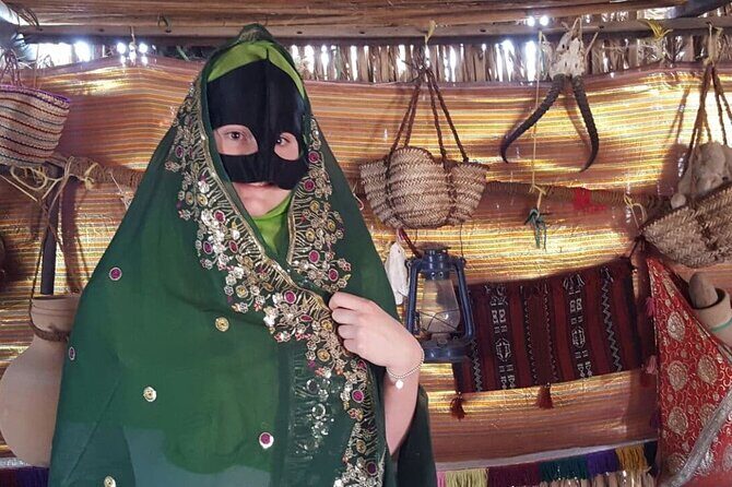 5-Days Private Oman Tour from Muscat - Day 4: Nizwa Fort and Souq, Al Hamra ruins and Misfah Al Abriyyin, then Jebel Shams sunrise country