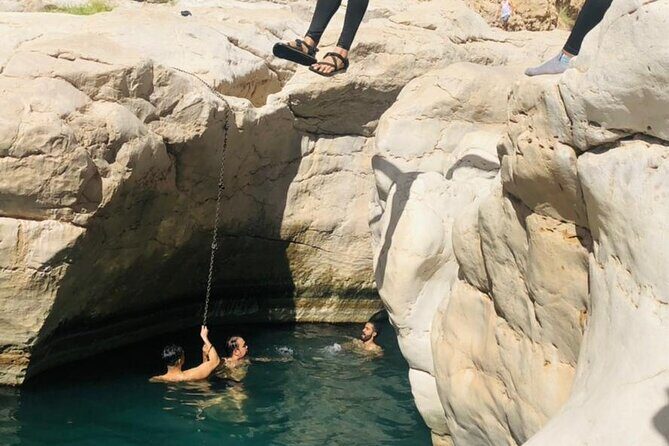 5-Days Private Oman Tour – Mountains, Deserts & Coastline - Day 4: Jebel Akhdar’s green mountain views, Birkat Al Mouz ruins, and the UNESCO aflaj system