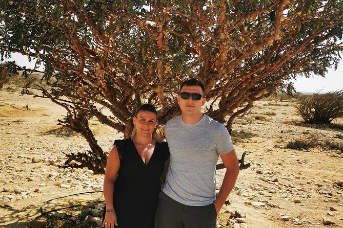 Desert Sunset Tour VisitSalalah - Getting there: private 4×4 pickup and the 7-hour rhythm