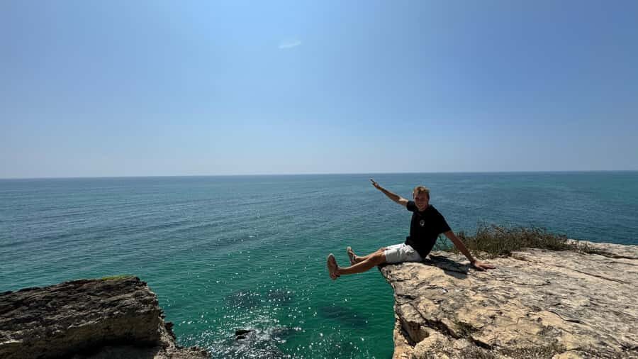 East Salalah Adventure: Nature, History, and Scenic Views - Jabal Samhan Viewpoint: where mountains meet the coast
