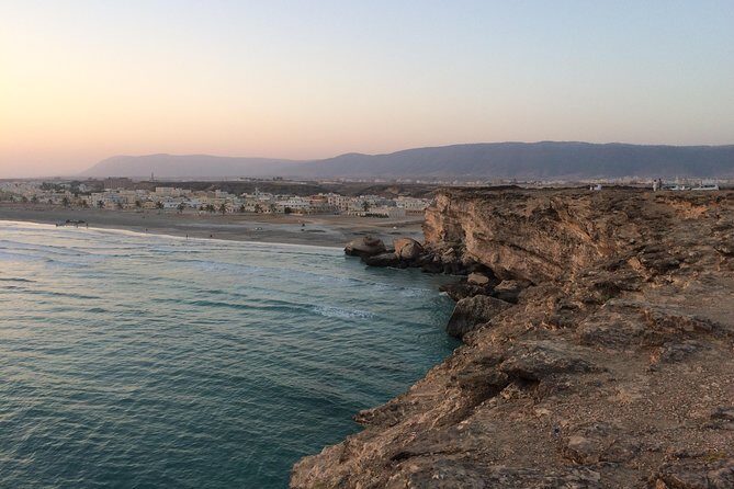 East & West Salalah Combination Tour - Darbat Waterfall, Mughsail - East-and-West Salalah in 10 Hours: what the day feels like
