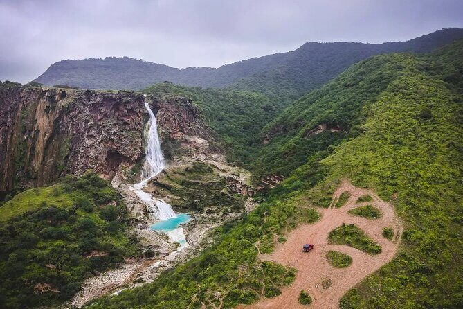 East & West Salalah Combination Tour - Darbat Waterfall, Mughsail - Mughsail Beach and Marneef Cave: the western “yes, this is why I came”