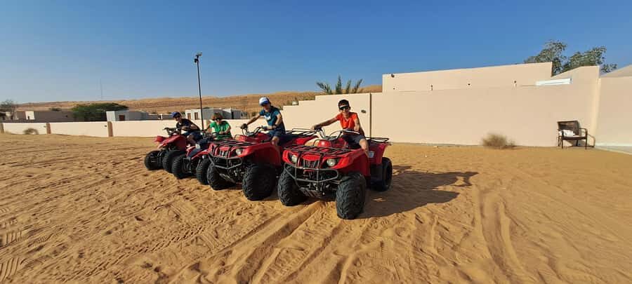 From Muscat: Desert and Wadi Bani Khalid Oasis Full-Day Tour - Guide quality: the difference between a tour and a story