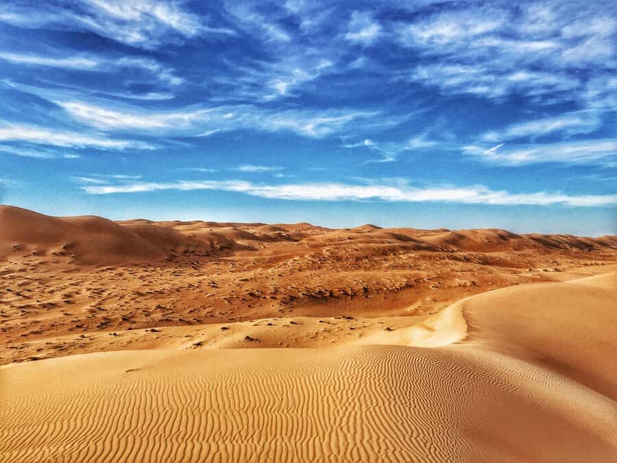 From Muscat: Desert Overnight and Wadi Bani Khalid - The guide factor: why your experience may depend on who you get