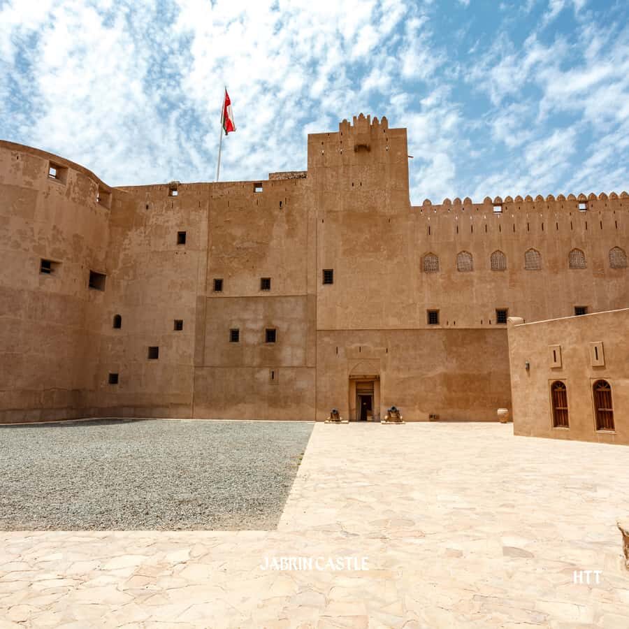 From Muscat: Nizwa, Bahla, and Jabrin Tour with Forts - Jabrin Castle: Islamic Architecture You Can Still Read