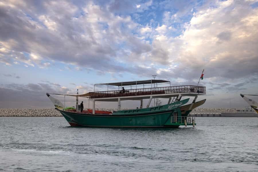 From UAE: Musandam Dibba Day Trip (Oman) - The full-day flow: early pickup, border checks, then fjord cruising