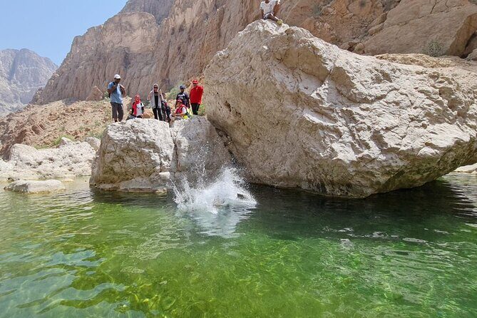 Full-Day Bimmah Sinkhole and Wadi Al Arbeieen Tour - The smart pitch: four famous stops without the usual stress