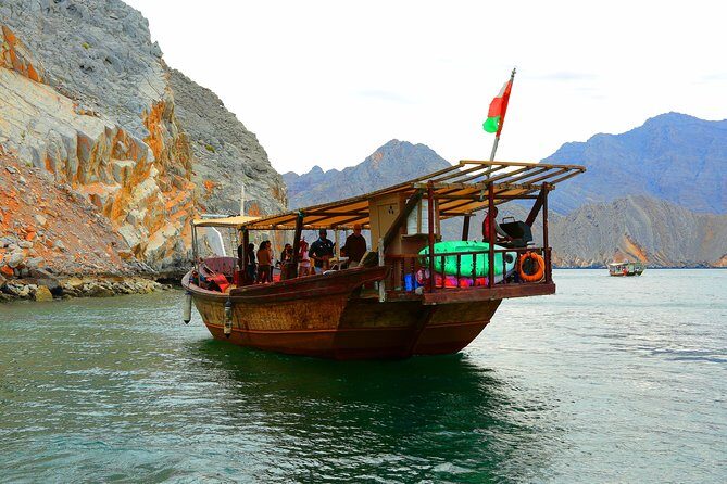 Full Day Dhow Cruise to Khor Sham with lunch & Snorkeling (Shore excursions) - Lunch onboard: what you eat matters on a boat day