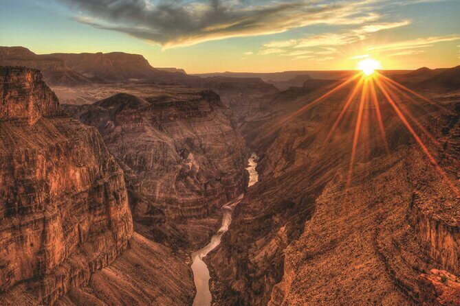 Full-Day Grand Canyon and Nizwa Tour by 4x4 - A Route That Ties Together Central Oman’s Best Views