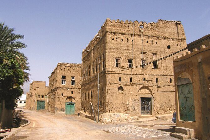 Full-Day Grand Canyon and Nizwa Tour by 4x4 - Nizwa Souq and Nizwa Fort: Start with Real Oman