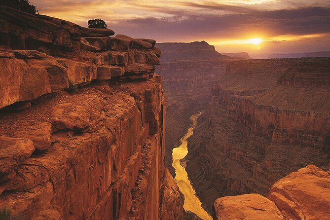 Full-Day Grand Canyon and Nizwa Tour by 4x4 - Misfah Village and Lunch: Slow Down in the Stone Pathways