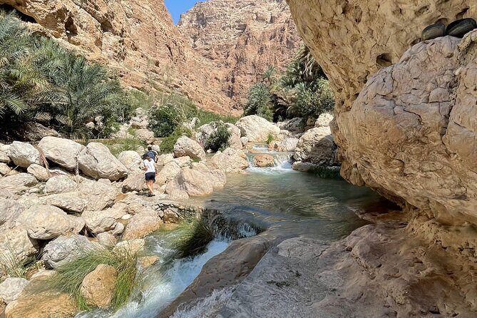 Full Day Private Tour to Wadi Shab and Bimmah Sinkhole - Price and value: is $140 per person fair?