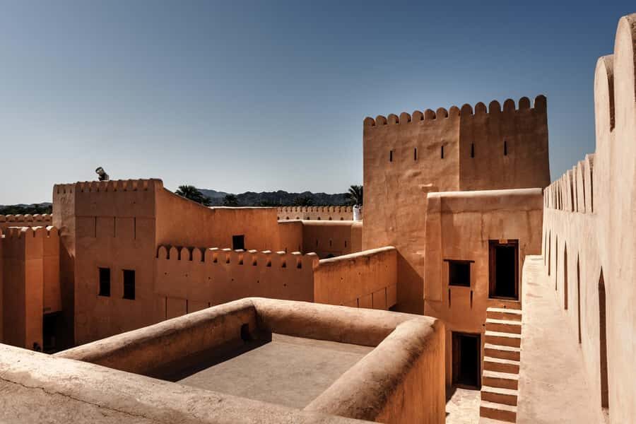 Full-Day Tour in Oman: Enchanting Forts of Nizwa and Jabreen - Timing and the 8-hour reality: what you actually get