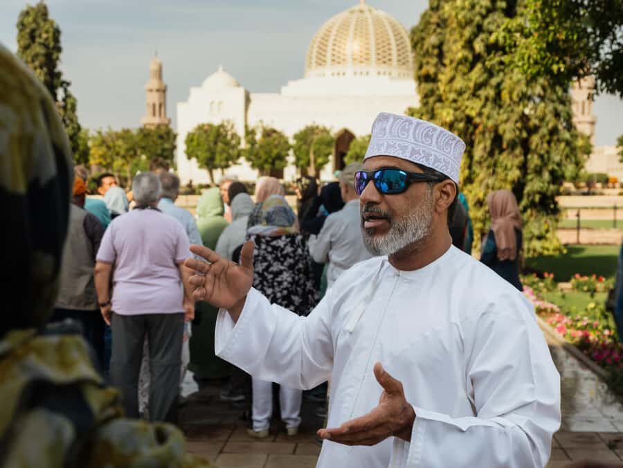 Guided Walking Tour of Sultan Qaboos Grand Mosque in Muscat - Key things that make this tour work