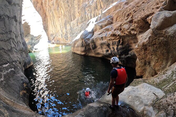 Half Day - Snake Canyon Adventure Tour in Jebel Shams - Abseiling up to about 10 meters: the thrill with structure