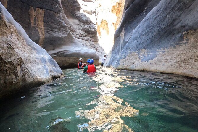 Half Day - Snake Canyon Adventure Tour in Jebel Shams - Private tour with Oman Escapes: value beyond the adventure