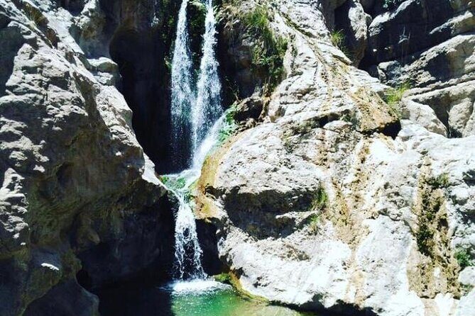 Hidden Gems of Oman: Sinkhole, Fins Beach & Wadi Tiwi Adventure - Bimmah Sinkhole: crater-lake drama by the shore