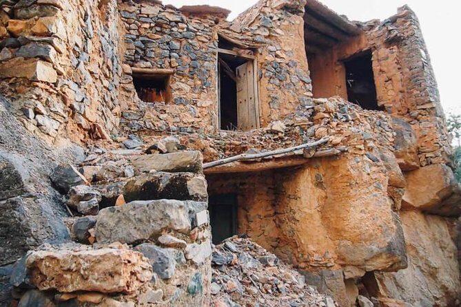 Jabal Shams (Grand Canyon) - Misfat al Abreyeen: mudbrick alleys and terraces on a steep mountain