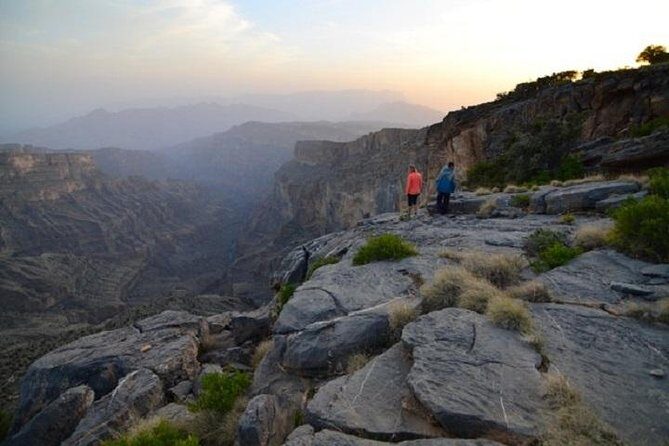 Jabl Shams and Nizwa private and custom tour - Door-to-door pickup in a private driver-guide setup