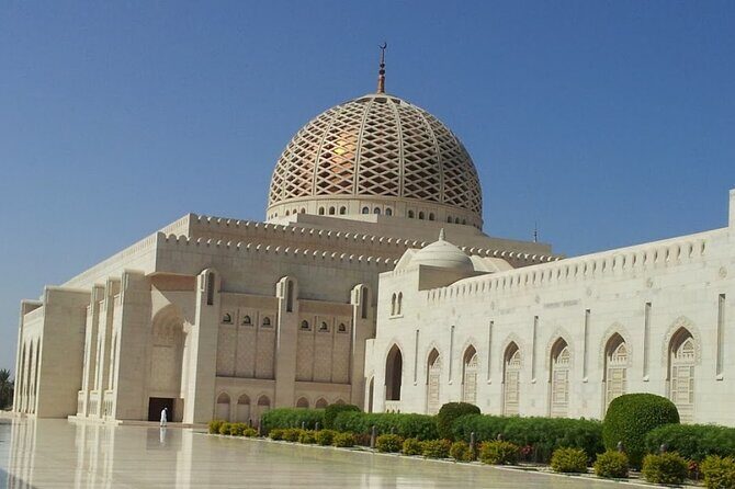 Muscat City Tour Half Day - Stop 4: Bait Al Zubair Museum for culture, weapons, and a modeled souq