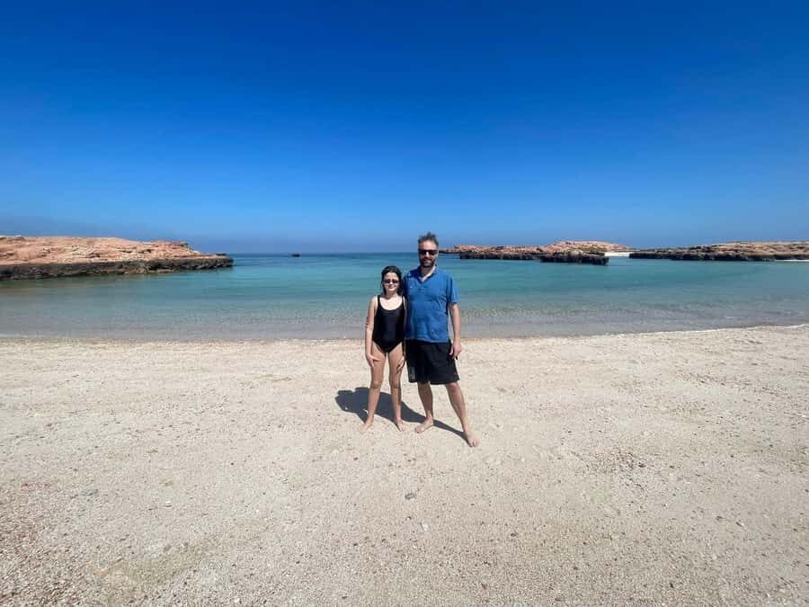 Muscat: Daymaniat Islands Snorkeling Trip with Brunch - The beach break and optional mountain views