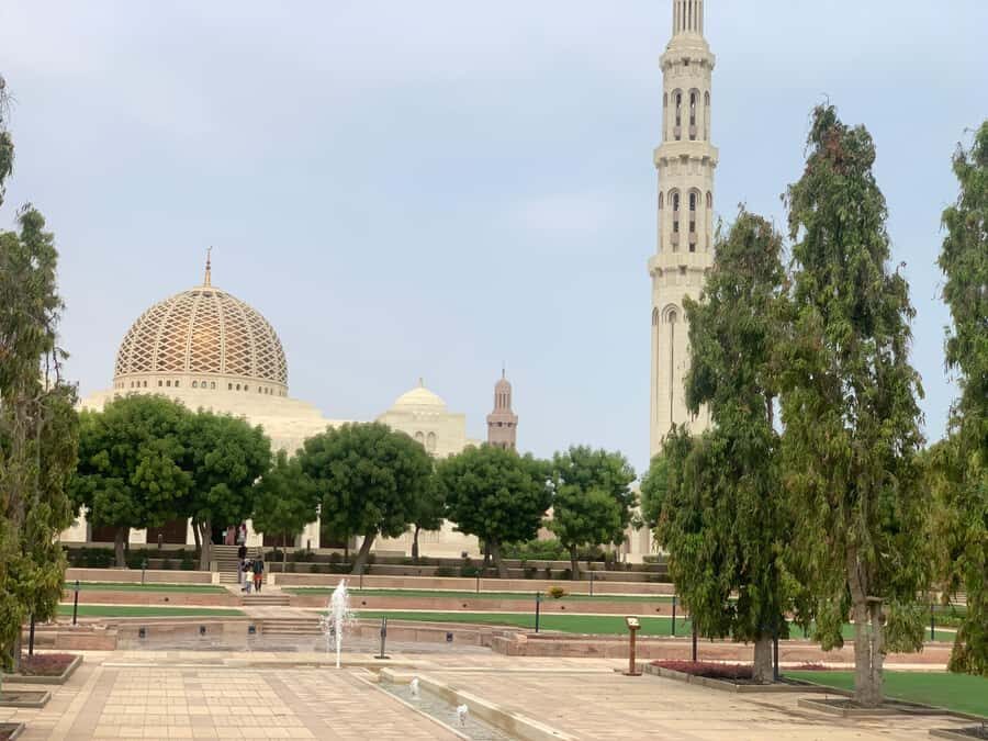 Muscat: Evening Group City Guided Tour with Free Dinner - How Muscat Changes After Dark (and Why This Tour Fits)
