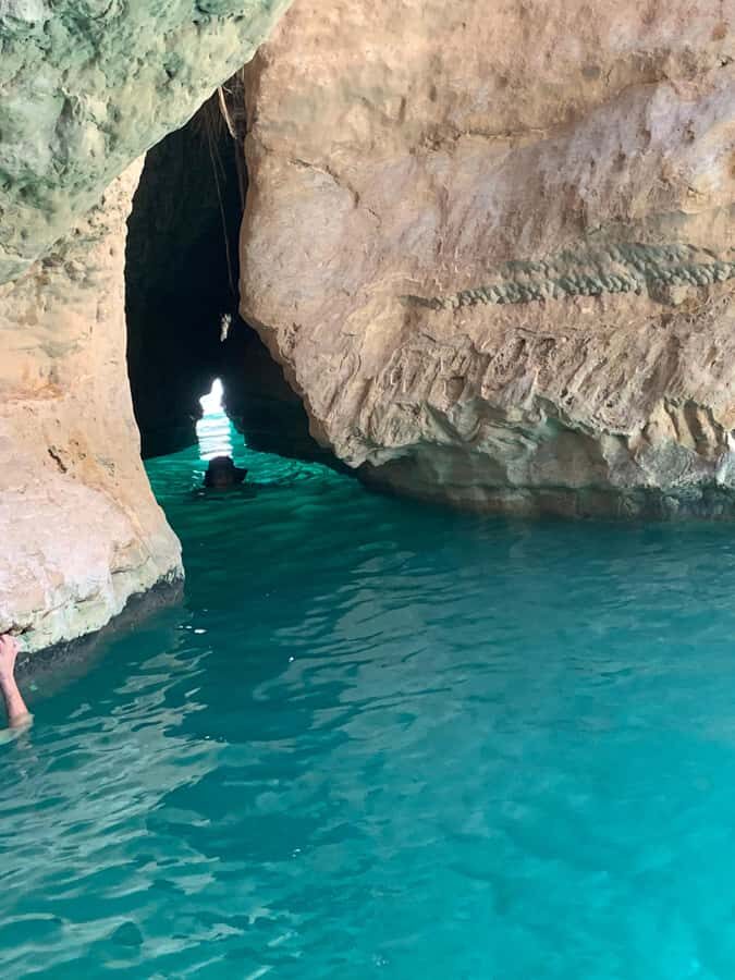 Muscat: Full-Day Wadi Shab & Bimmah Sinkhole Private Tour - Wadi Shab: Canyon Walks, Emerald Pools, and a Real Cave Passage