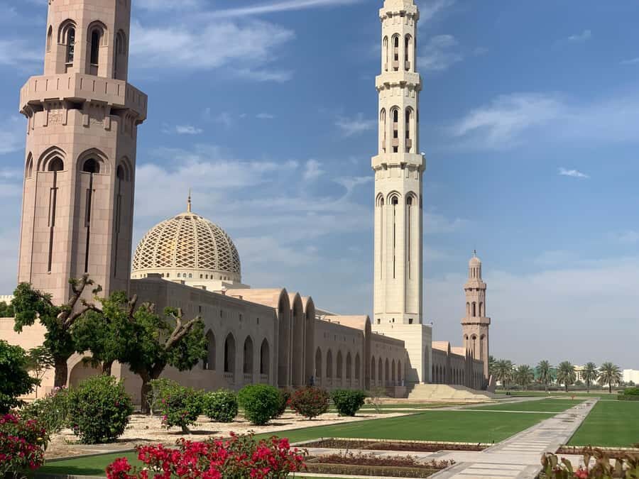 Muscat: Group City Tour with Pickup and Lunch or Dinner - Key highlights worth your time