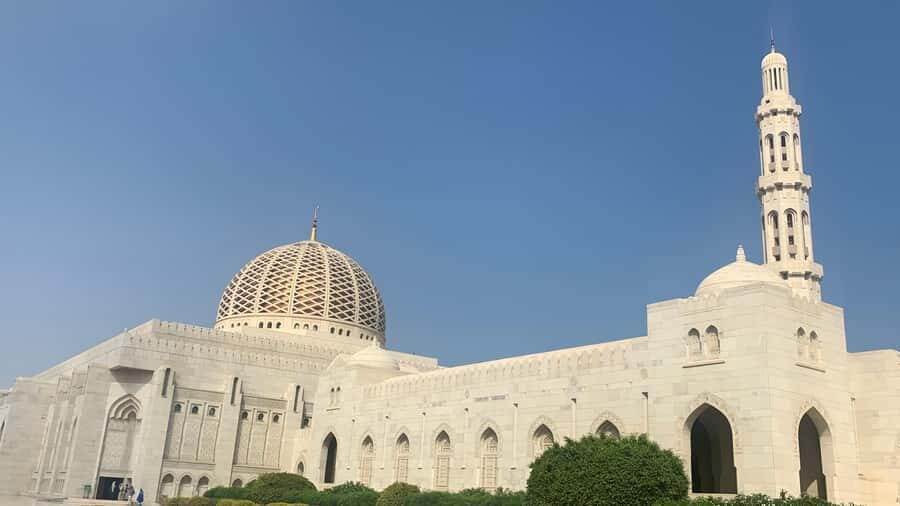Muscat: Group City Tour with Pickup and Lunch or Dinner - Royal Opera House Muscat and the ministries area