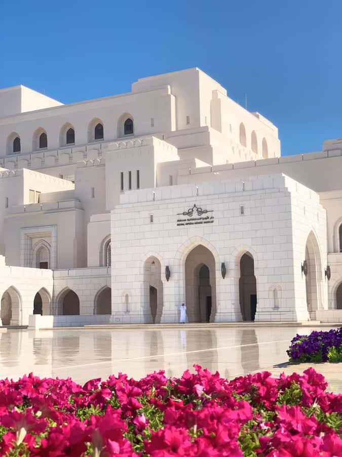 Muscat: Group City Tour with Pickup and Lunch or Dinner - Muttrah Souq: shopping time that feels organized