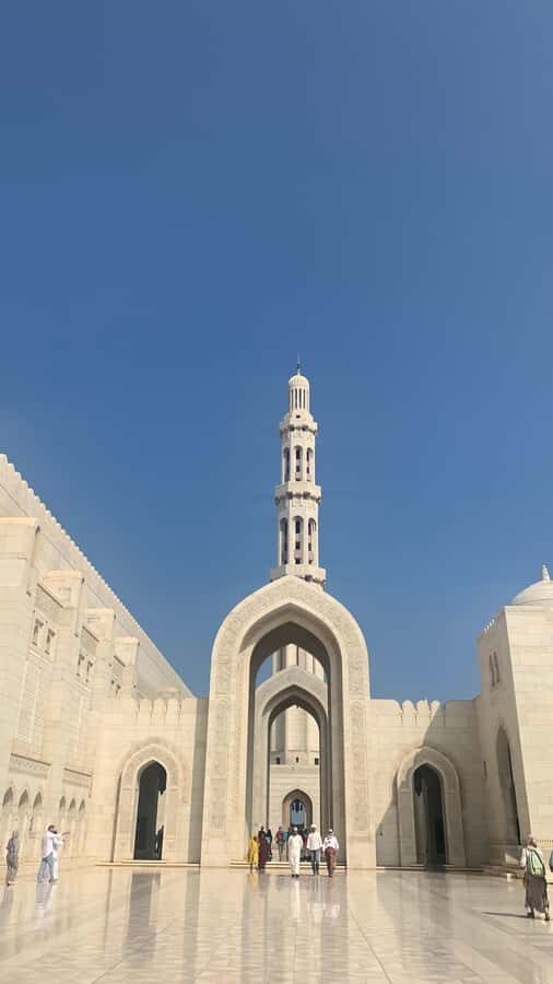 Muscat: Group City Tour with Pickup and Lunch or Dinner - Sultan Qaboos Grand Mosque: carpet, scale, and timing