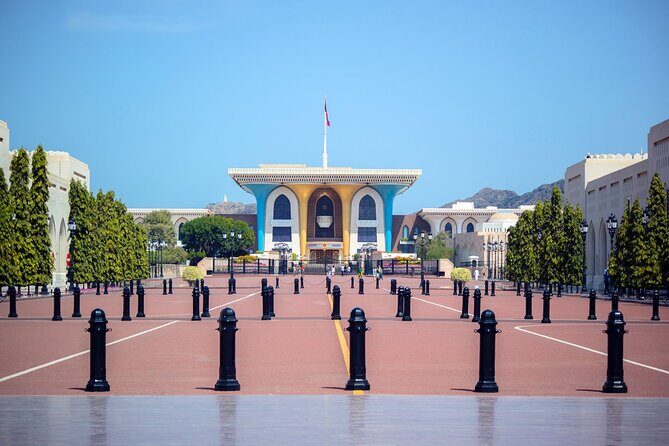 Muscat Half Day City Tour with Audio Guiding - Muttrah Fish Market: Local Harbor Life in a Short Time Slot