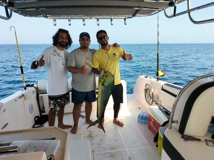Muscat Oman: Snorkeling adventure to Daymaniyat Island - Kayaks and paddle board time: when you want control of your pace