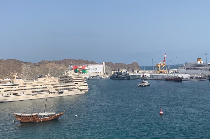 Muscat : Private morning tour in Muscat - Sultan Qaboos Grand Mosque: a free 1-hour masterpiece stop