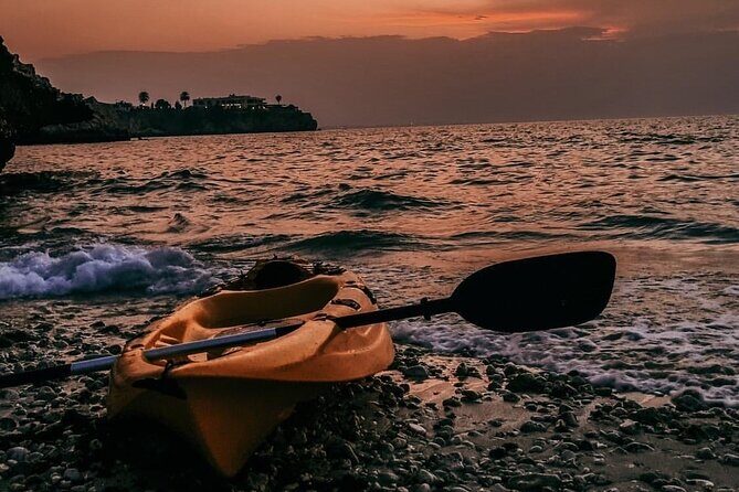 Muscat Sunset Kayak - Meeting point and your first 20 minutes: get ready fast