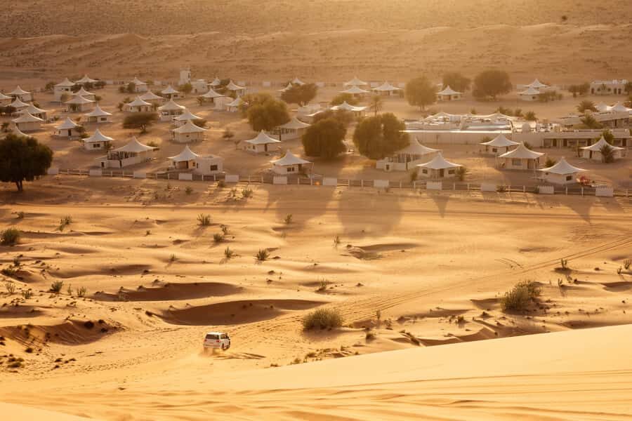 Muscat: Wadi Bani Khalid Oasis & Oman Desert Tour - Transport, timing, and what 10 hours feels like