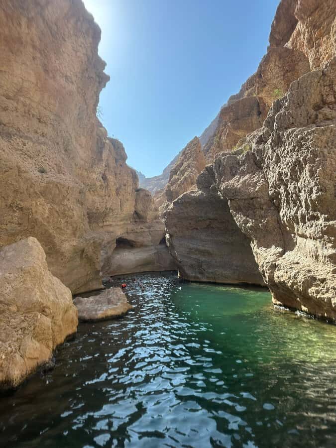 Muscat: Wadi Shab & Bimmah Sinkhole Tour with Pickup & Lunch - Wadi Shab Time at the Waterfalls (and Why the Swim Feels Worth It)