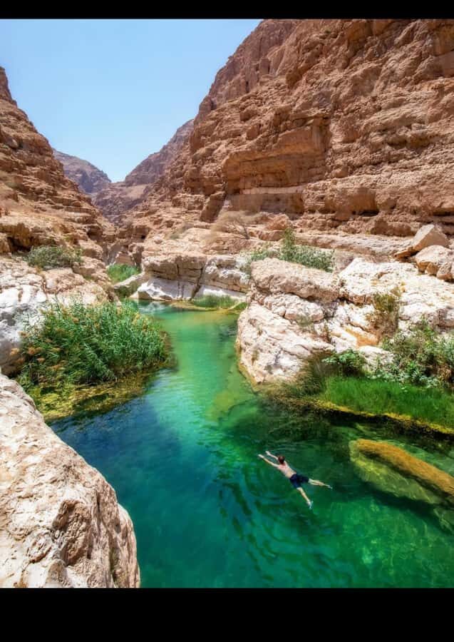 Muscat: Wadi Shab & Bimmah Sinkhole Tour with Pickup & Lunch - Lunch, Snacks, and the Comforts That Keep You Going
