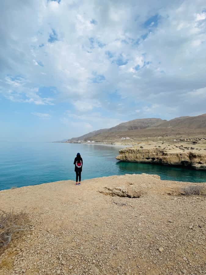 Muscat: Wadi Shab, Romantic Cave and Sinkhole Full-day Trip - What to bring (and what to skip) for Wadi Shab comfort