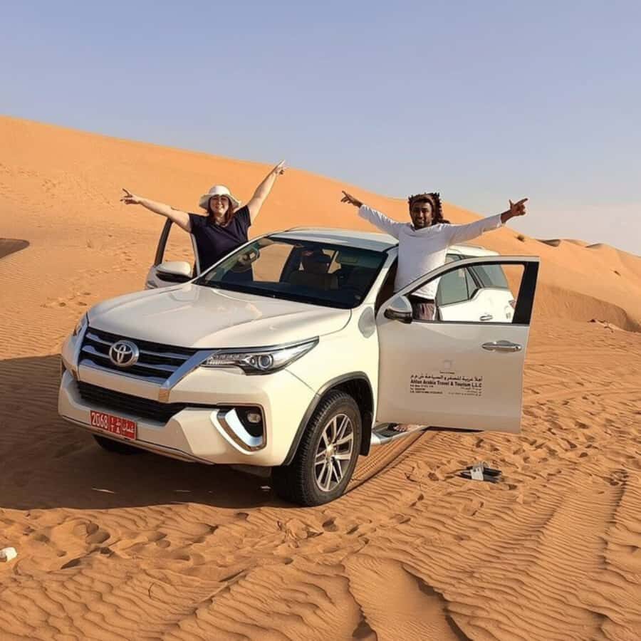 Muscat: Wahiba Sands Desert & Wadi Bani Khalid Full Day Tour - Wahiba Sands: dune bashing and a Bedouin house visit