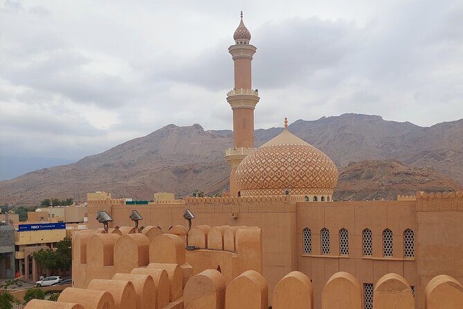Nizwa and Green Mountain Group Full day tour - The Walking and Timing: What One Hour Means on a Mountain