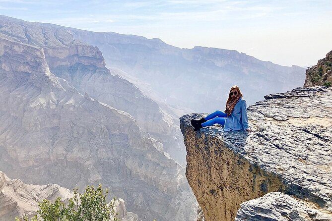Nizwa Fort-Nizwa Souq-Misfah Al Arbyeen-Jebel Shams - Private Full Day Tour - Getting From Muscat to Nizwa: How the Day Sets Up