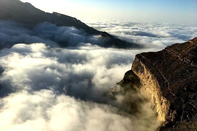 Nizwa Heritage & Jebel Shams Canyon – Private Tour from Muscat - Jebel Shams: the Grand Canyon of Oman photo stop