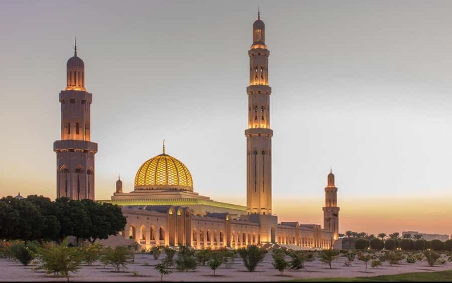 Oman: Private Muscat City Tour With Pick-up/ Drop-off - Entering the Grand Sultan Qaboos Mosque: Oman’s Big Architectural Statement