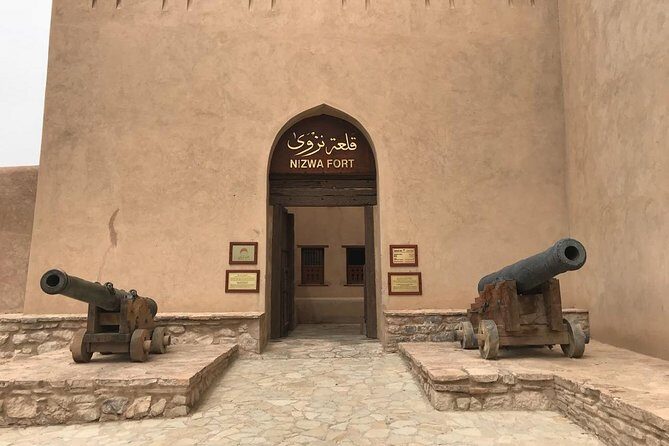 Private Day Trip to Nizwa & Jabal Shams (The Grand Canyon of Oman) - The drive to Jabal Shams: hairpin bends, height, and a quick reality check