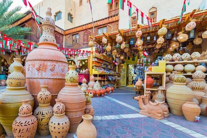 Private Explore Oman Grand Canyon, Jebel Shams and Nizwa - Al Hamra and Misfat Al Abryeen: Mountain Villages Where Time Slows