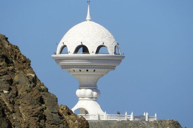 Private Explore Oman Grand Canyon, Jebel Shams and Nizwa - Price and Value: What $180 Buys You in Oman