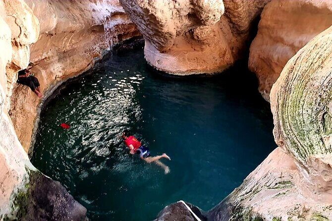 Private Full-Day Wadi Shab and Bimmah Sinkhole Tour - Timing That Helps: When to Think About Crowds and Comfort