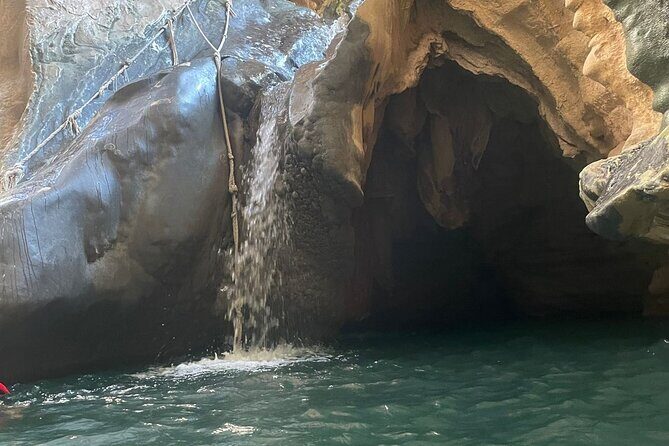 Private Full- Day Wadi Shab-Bimmah Sinkhole-Fins Beach Tour - Wadi Shab: Canyon Pools, Picnic Break, and That Keyhole Cave Swim